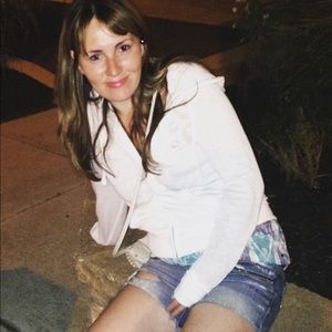 Meet your Posher, Cara